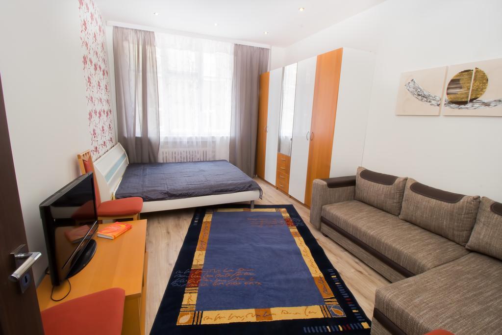 Apartment Ve Smeckach With A Big Terrace Prague Exterior photo